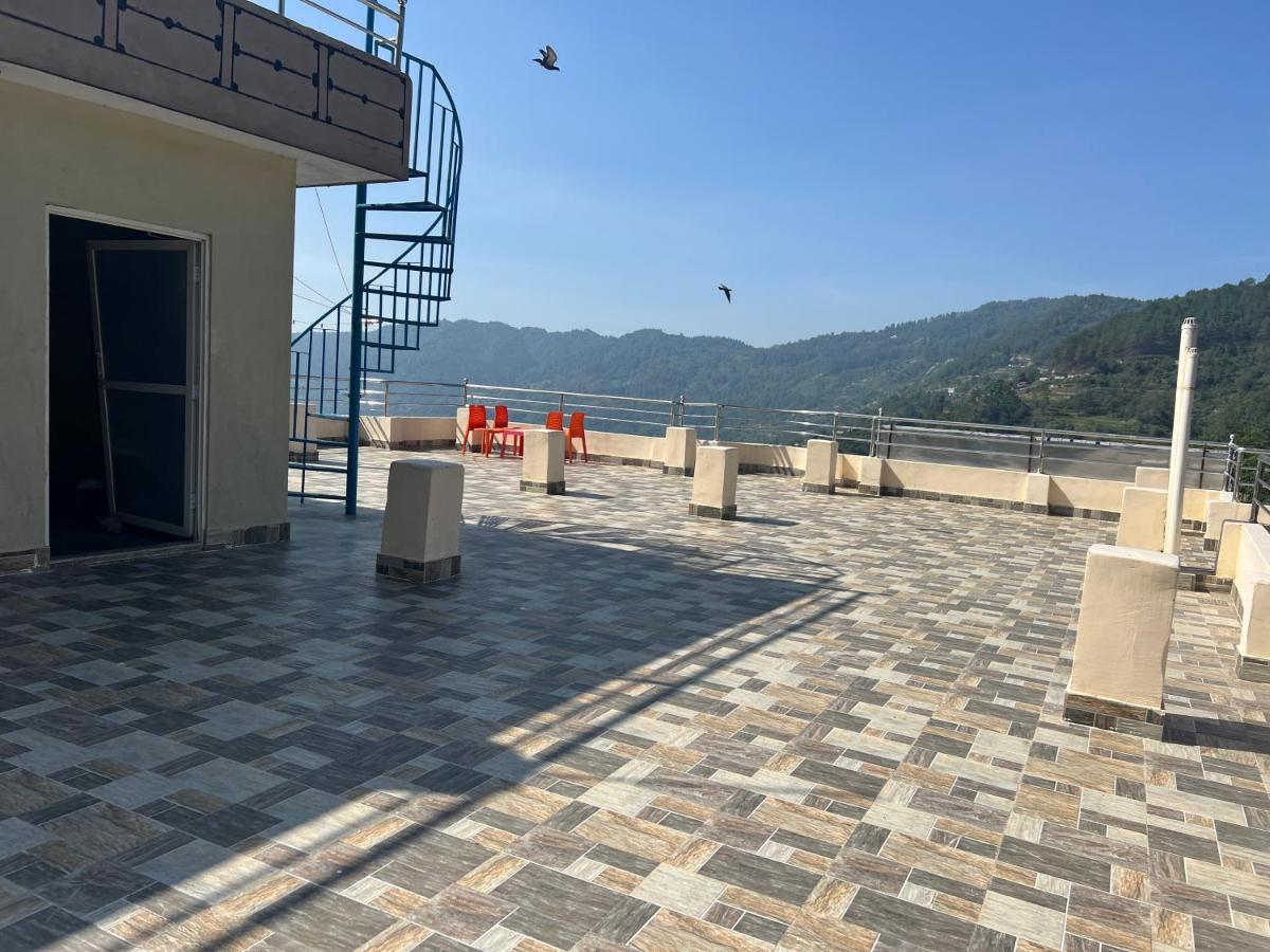 Hotel Village View נגאקוט מראה חיצוני תמונה