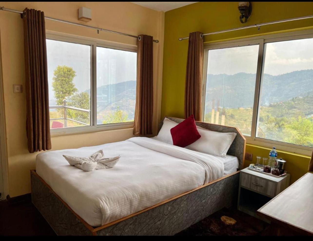 Hotel Village View נגאקוט מראה חיצוני תמונה