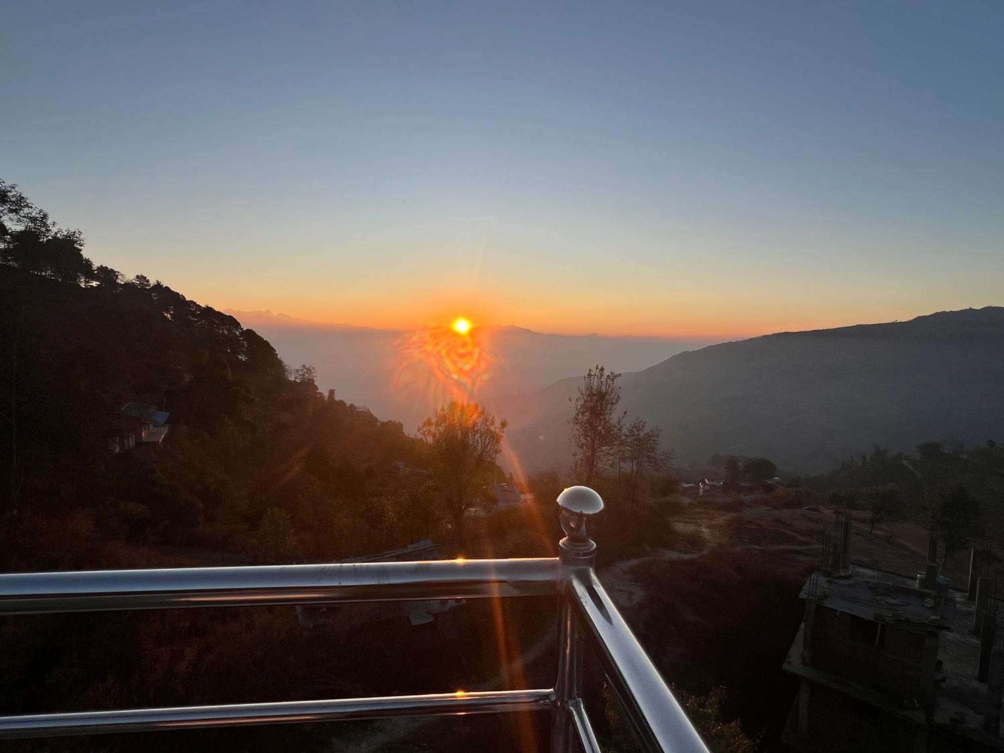 Hotel Village View נגאקוט מראה חיצוני תמונה