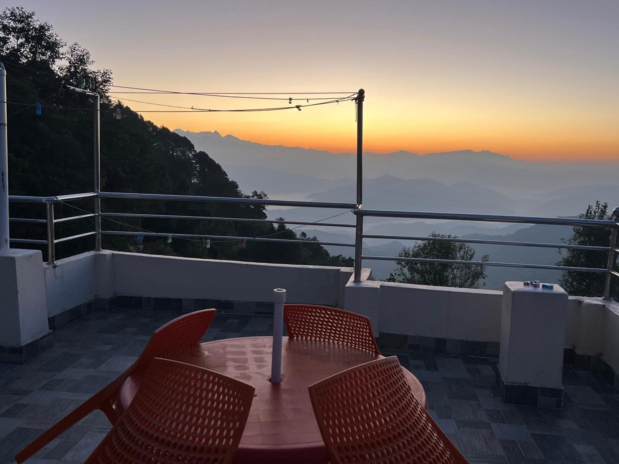 Hotel Village View נגאקוט מראה חיצוני תמונה
