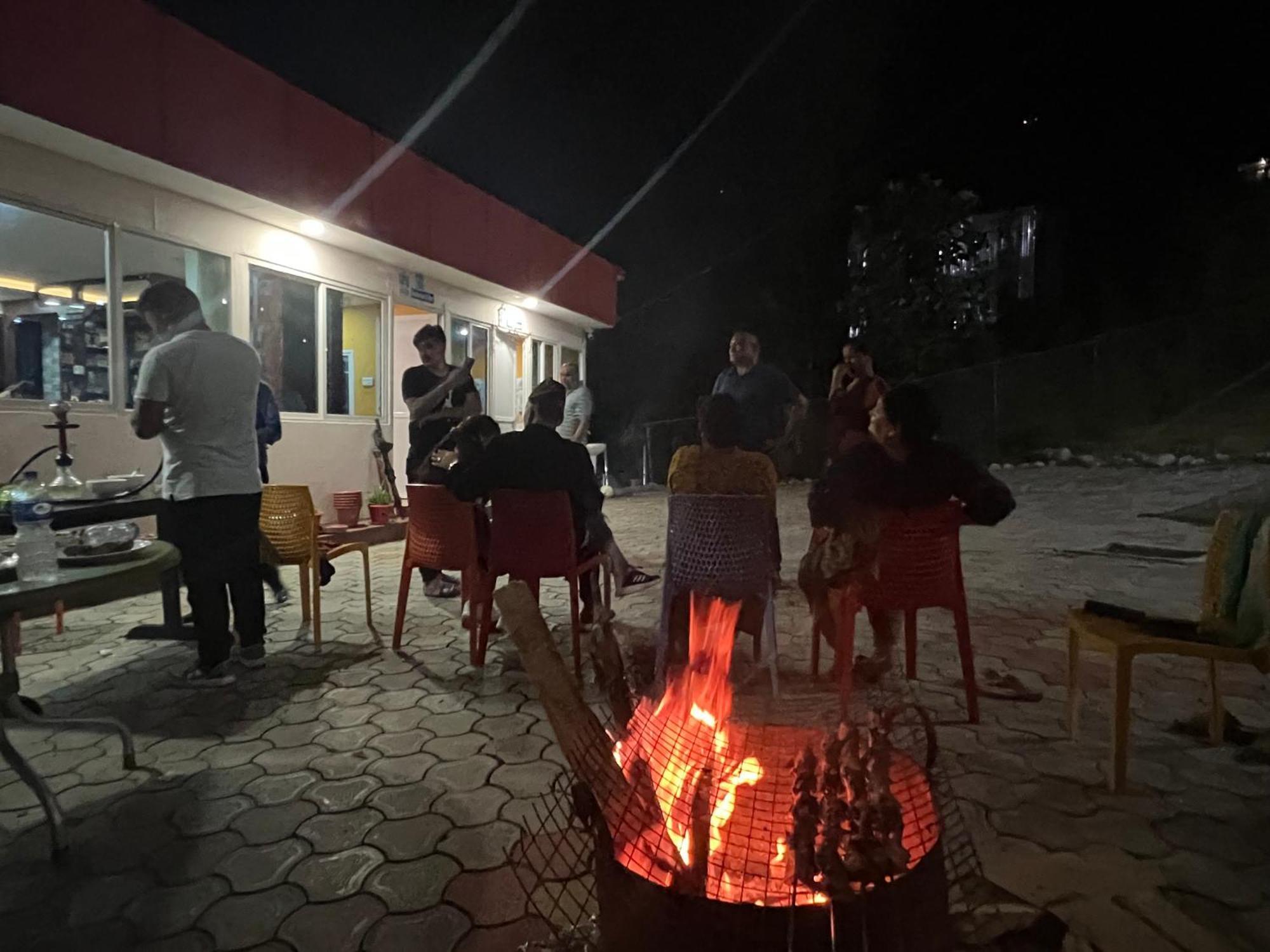 Hotel Village View נגאקוט מראה חיצוני תמונה