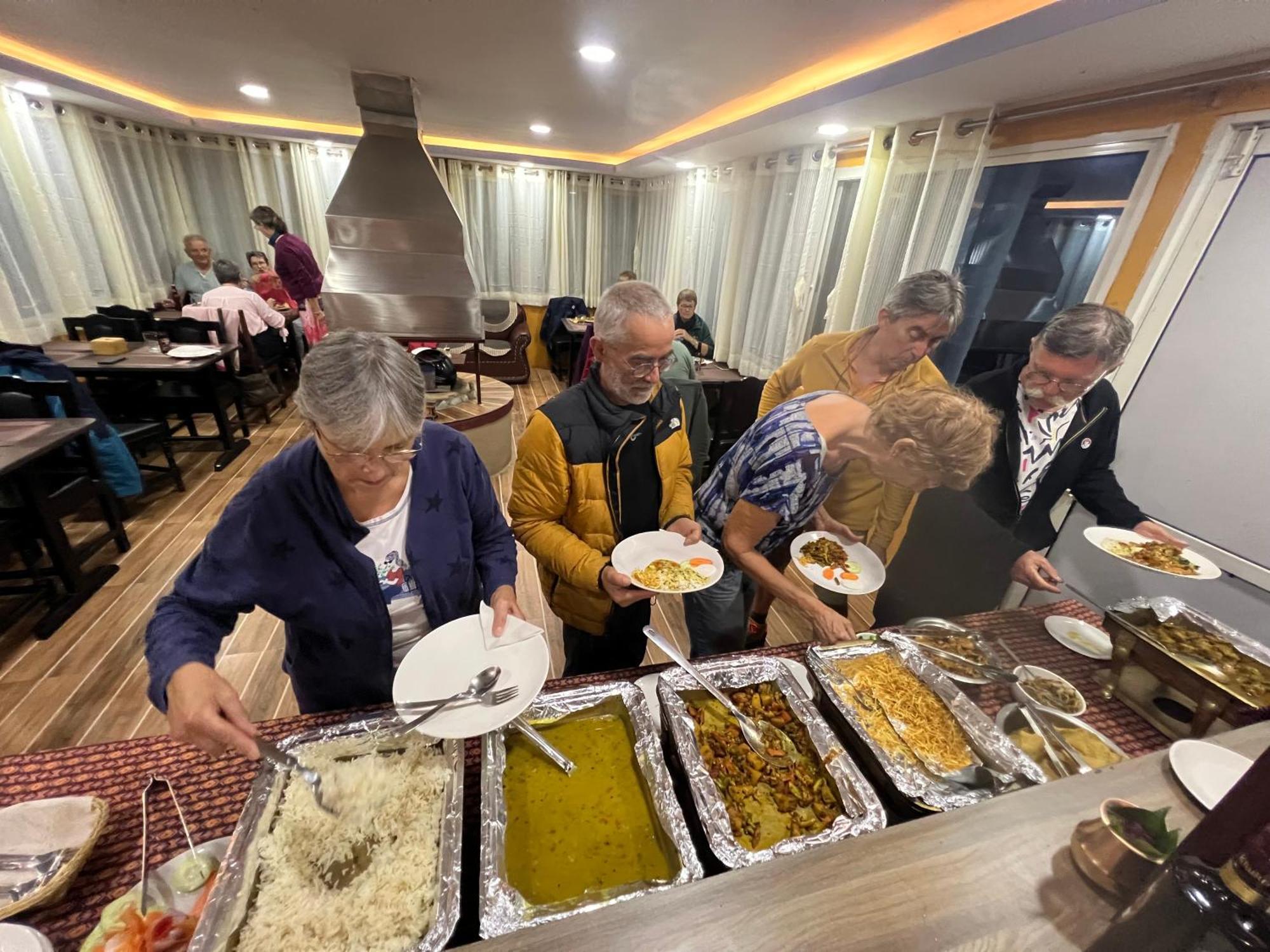 Hotel Village View נגאקוט מראה חיצוני תמונה