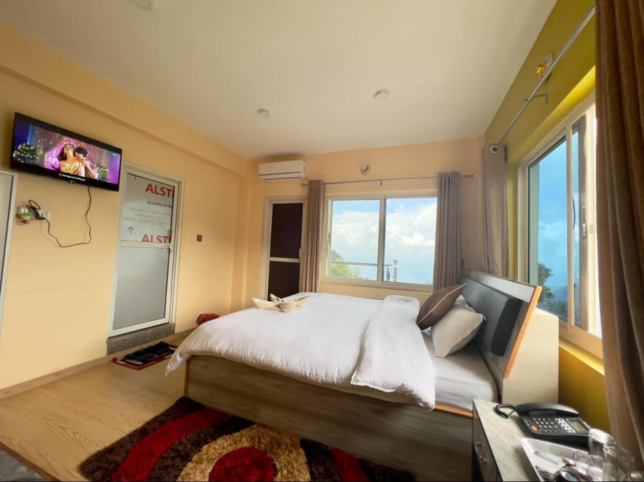Hotel Village View נגאקוט מראה חיצוני תמונה