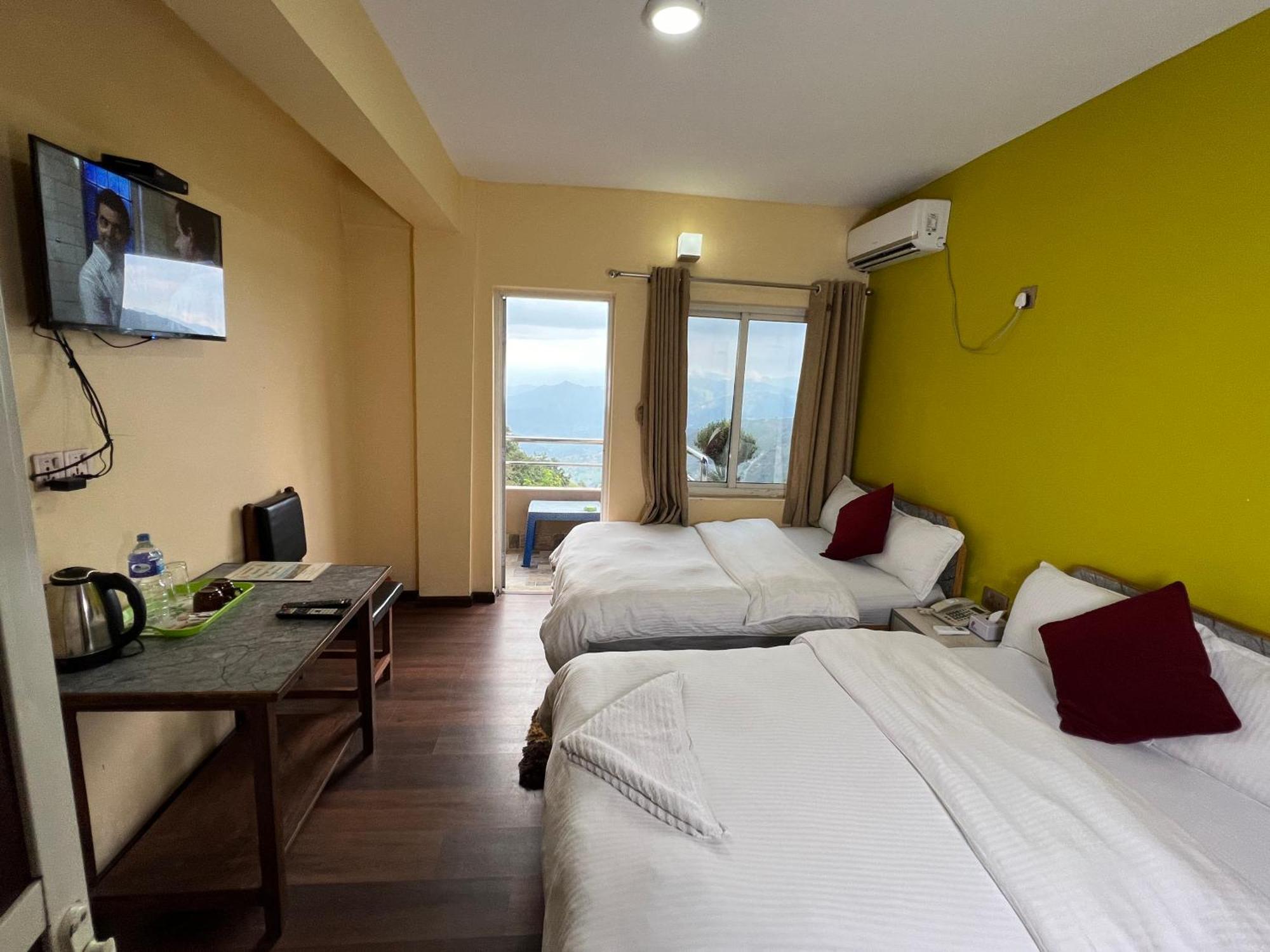 Hotel Village View נגאקוט מראה חיצוני תמונה